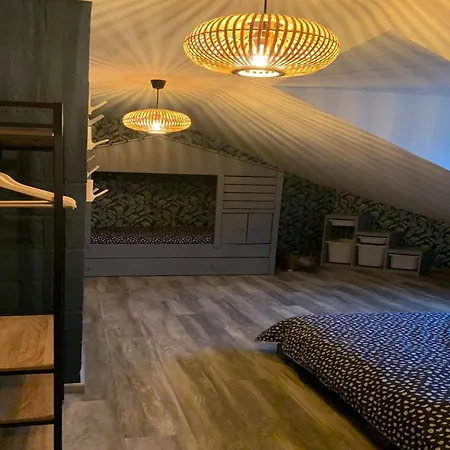 Elegant Family Stay, Wallonia, Cleaning Included 別荘 *