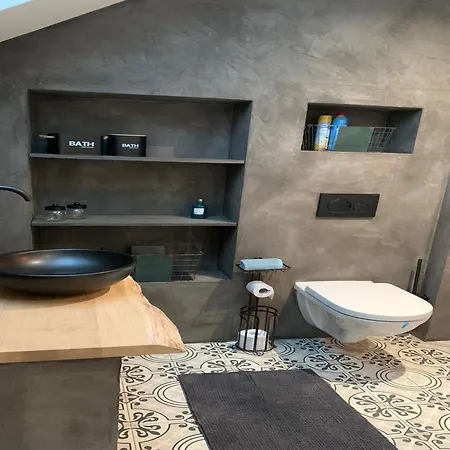 Elegant Family Stay, Wallonia, Cleaning Included 別荘 ベルトリ
