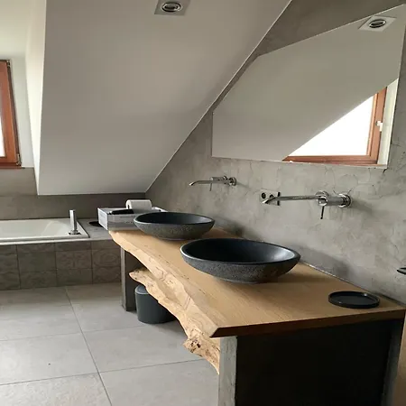 Elegant Family Stay, Wallonia, Cleaning Included *