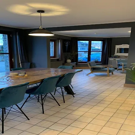 Elegant Family Stay, Wallonia, Cleaning Included 別荘 ベルトリ