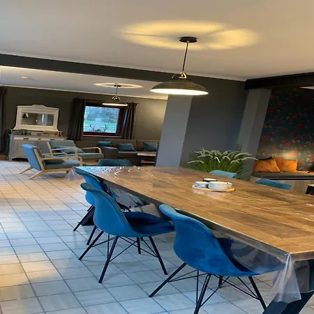 Elegant Family Stay, Wallonia, Cleaning Included * ベルトリ