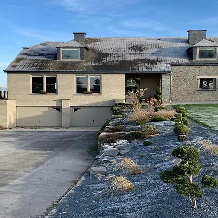 Modern In With Garden, Cleaning Included * Bertrix