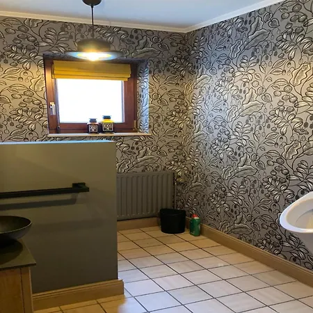 Elegant Family Stay, Wallonia, Cleaning Included 別荘 ベルトリ
