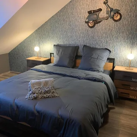 別荘 Elegant Family Stay, Wallonia, Cleaning Included *